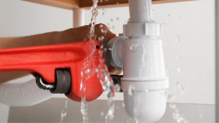 How Emergency Plumbing Professionals  Burst Pipe Situations Quickly?