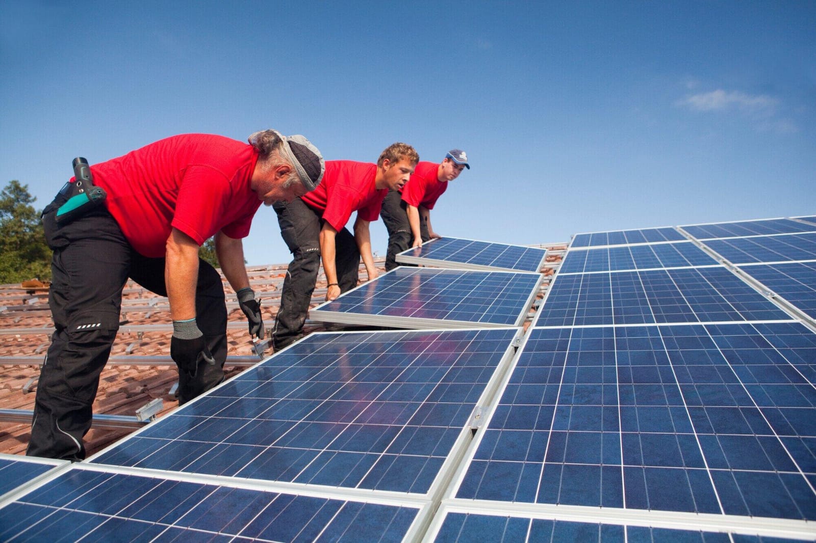 9 Tips for Choosing a Solar Panel Installer in Grand Rapids, MI