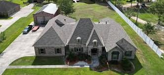 How Gulf Coast Roofing Contractors Tackle Hurricane-Ready Roof Designs