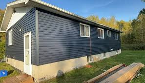 Why Timing and Weather Impact Edmonton Siding Replacement Efficiency