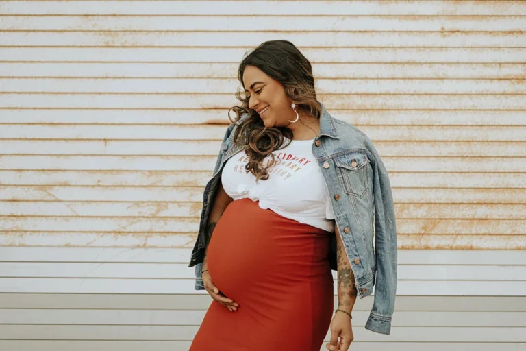 Creating A Bump-Friendly Wardrobe: Must-Have Maternity Clothes