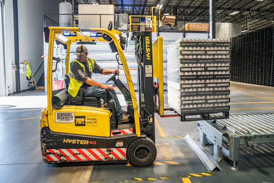 What Keeps Warehouses Moving When Pressure Is High