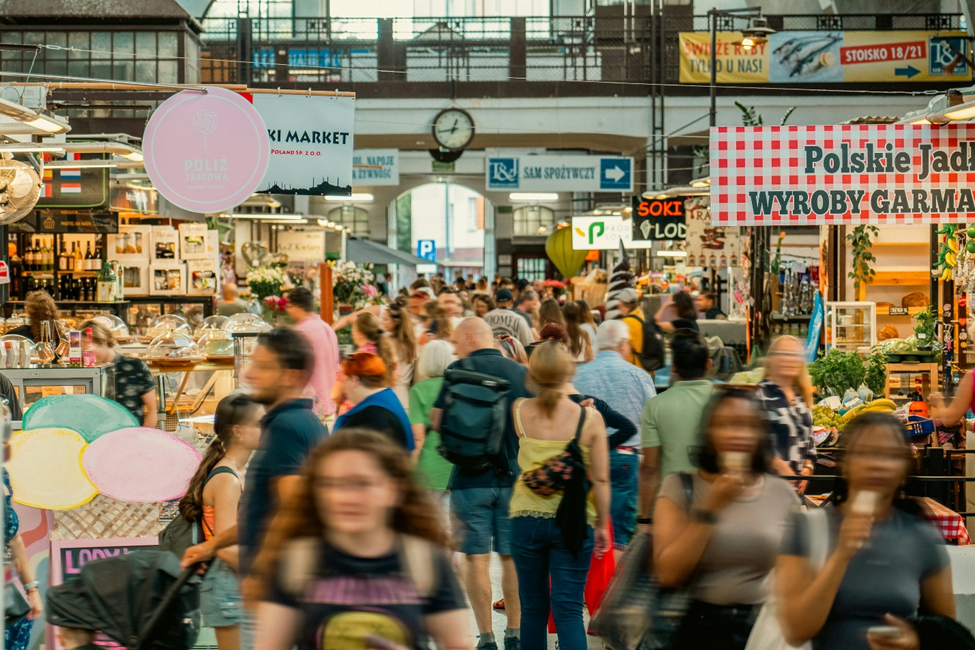 What Is Qualitative Consumer Research? A Deep Dive Into the Human Side of Data