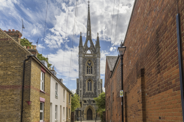 How a Trusted Local Agent Can Help You Sell Faster in Faversham 