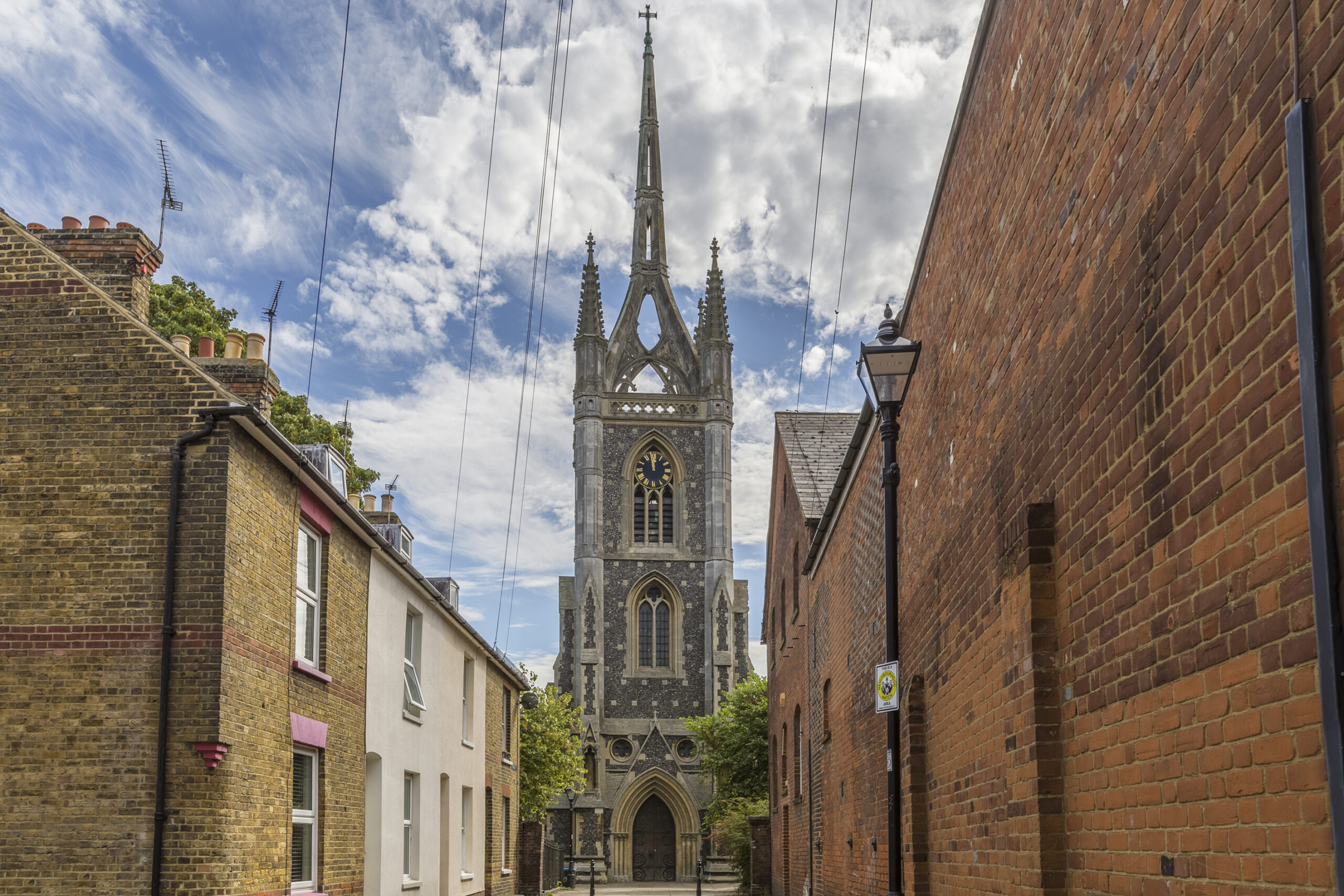 How a Trusted Local Agent Can Help You Sell Faster in Faversham 