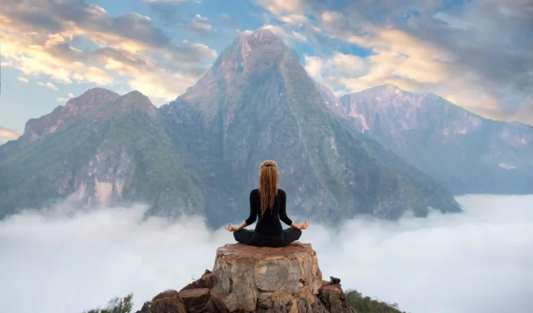 Finding Inner Peace: The Serene Connection Between Meditation and Qi Gong